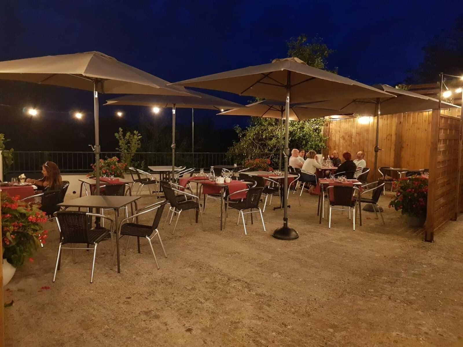 Auberge D'Ici Et D'Ailleurs Cressensac-Sarrazac Exteriér fotografie