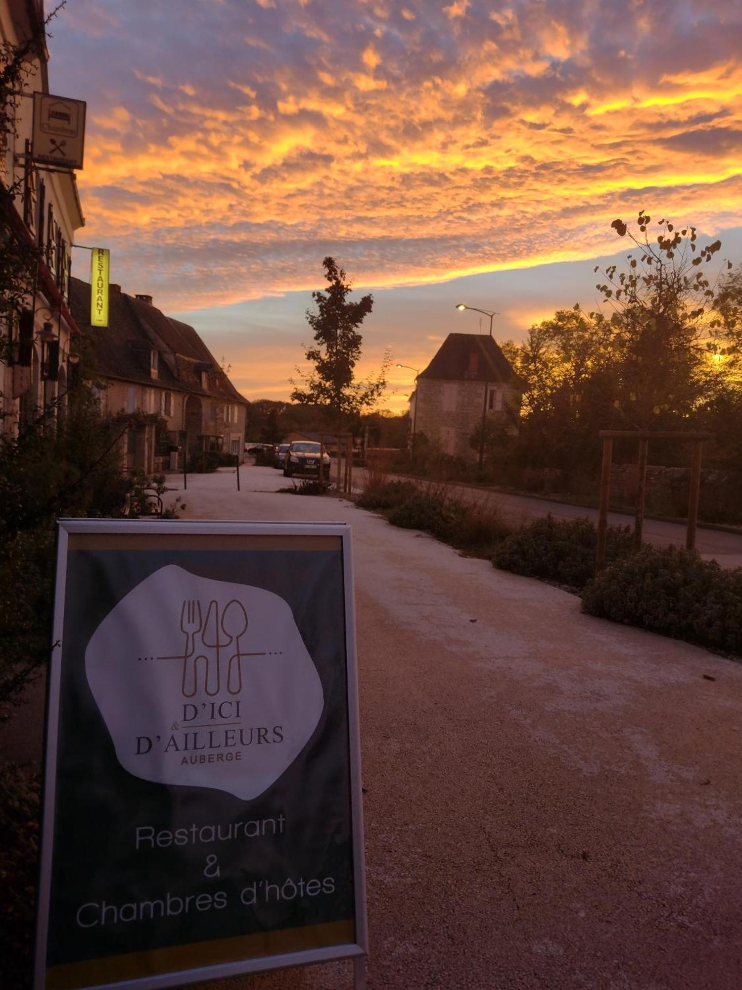 Auberge D'Ici Et D'Ailleurs Cressensac-Sarrazac Exteriér fotografie
