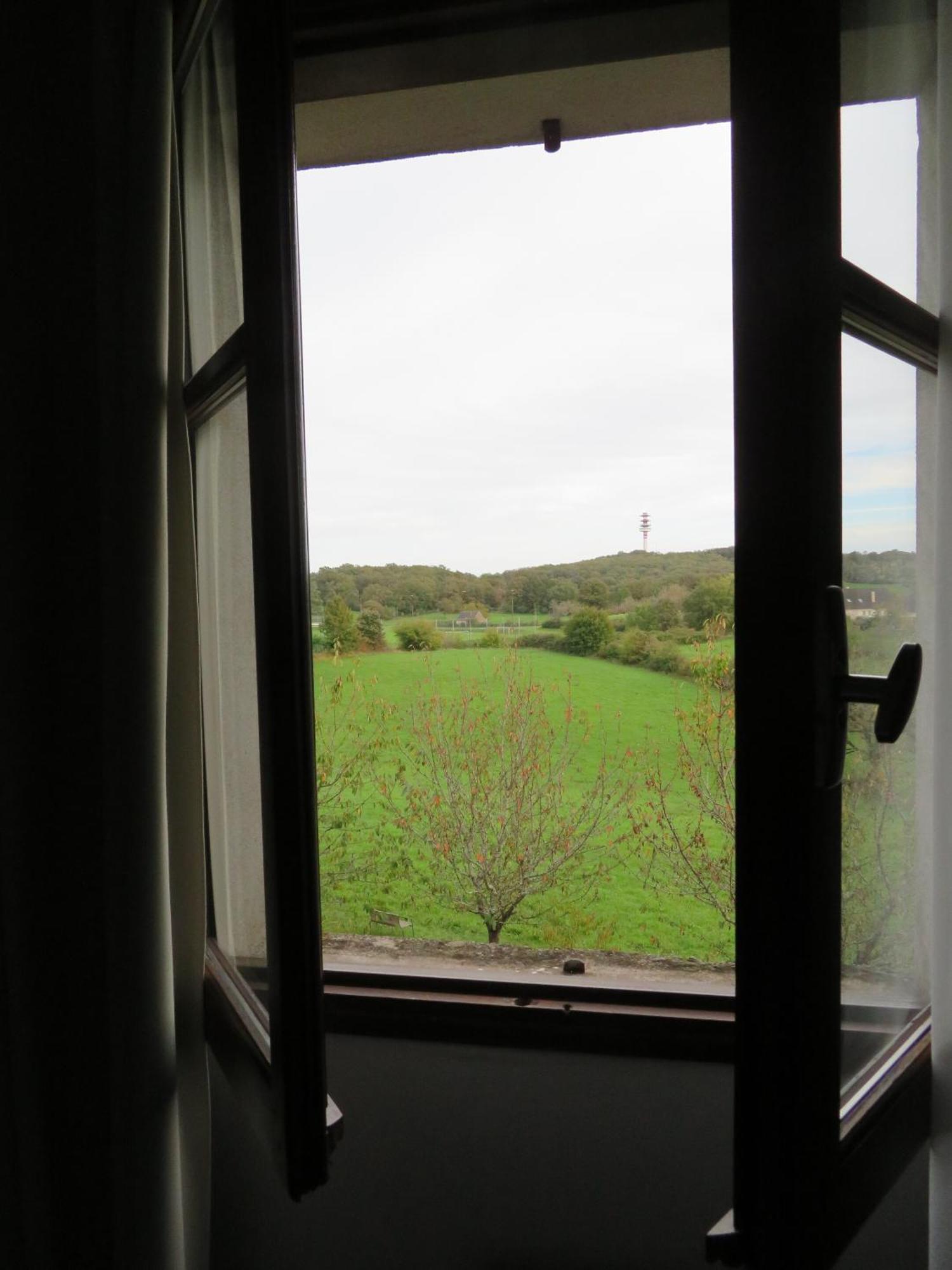 Auberge D'Ici Et D'Ailleurs Cressensac-Sarrazac Pokoj fotografie